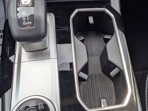 Used 2025 Mitsubishi Outlander SE image 19