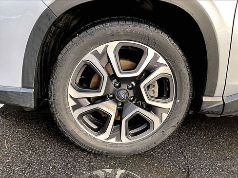 Used 2023 Subaru Ascent Limited image 7