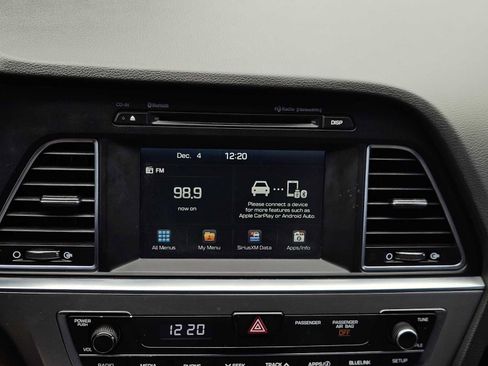 Used 2016 Hyundai Sonata SE image 15