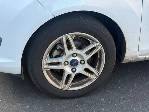 Used 2018 Ford Fiesta SE image 7