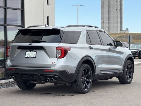 Used 2020 Ford Explorer ST w/ ST Street Pack image 5