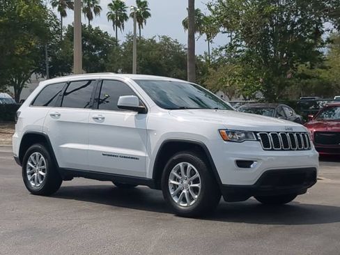 Used 2022 Jeep Grand Cherokee Laredo E RWD image 2
