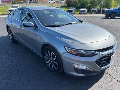 Used 2024 Chevrolet Malibu RS FWD image 3