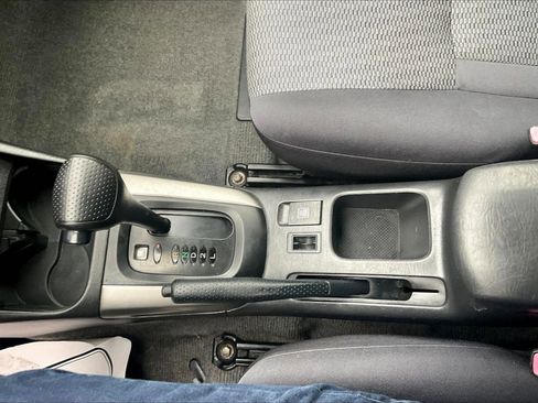 Used 2004 Toyota RAV4 2WD image 10