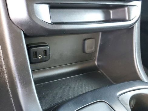 Used 2021 Chevrolet Colorado W/T w/ WT Convenience Package image 25