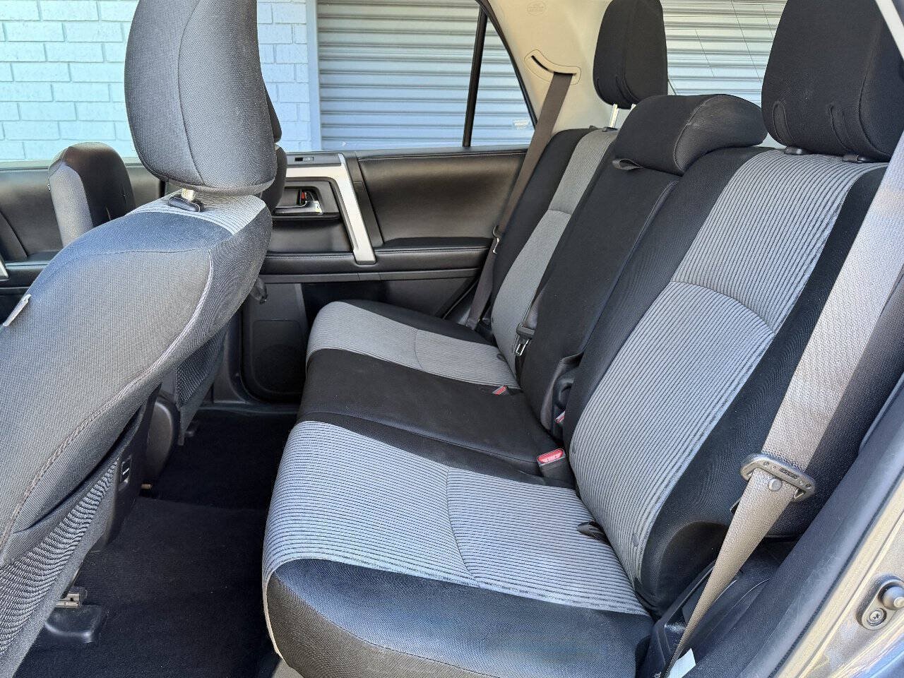 Used 2016 Toyota 4Runner SR5 AWD/4WD image 13