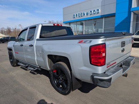 Used 2017 Chevrolet Silverado 1500 LT w/ Redline Edition image 3