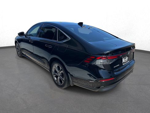 Used 2023 Honda Accord EX image 5