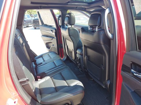 Used 2020 Jeep Grand Cherokee Trailhawk w/ Trailhawk Luxury Group AWD/4WD image 11