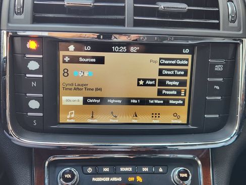 Used 2017 Lincoln Continental Select w/ Climate Package AWD/4WD image 16