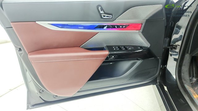 Used 2025 BMW i7 eDrive50 w/ M Sport Package RWD image 54