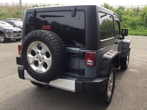 Used 2015 Jeep Wrangler Sahara w/ Connectivity Group AWD/4WD image 3
