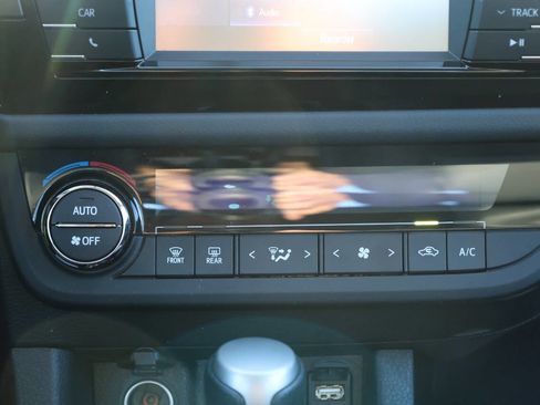 Used 2016 Toyota Corolla S image 21