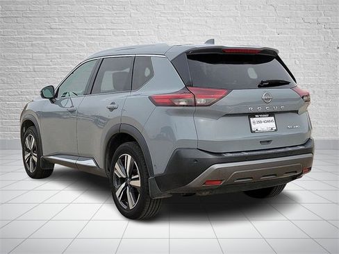 Used 2022 Nissan Rogue SL w/ SL Premium Package image 3