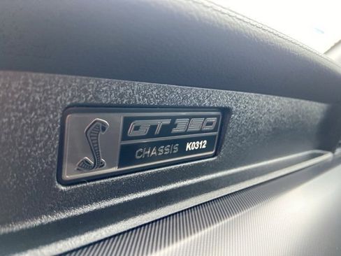 Used 2019 Ford Mustang Shelby GT350 w/ Technology Package image 28
