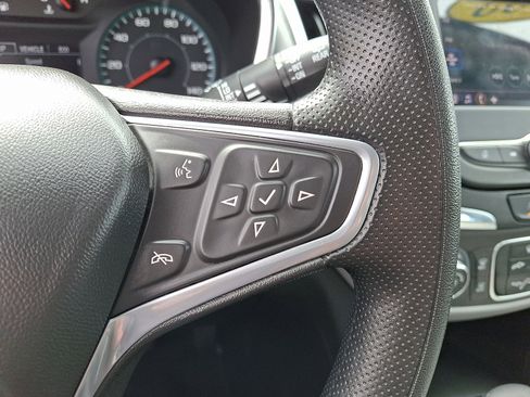 Used 2022 Chevrolet Equinox LS image 21