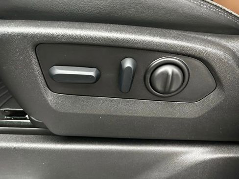 Used 2023 Chevrolet Silverado 2500 High Country w/ Z71 Off-Road Package image 13