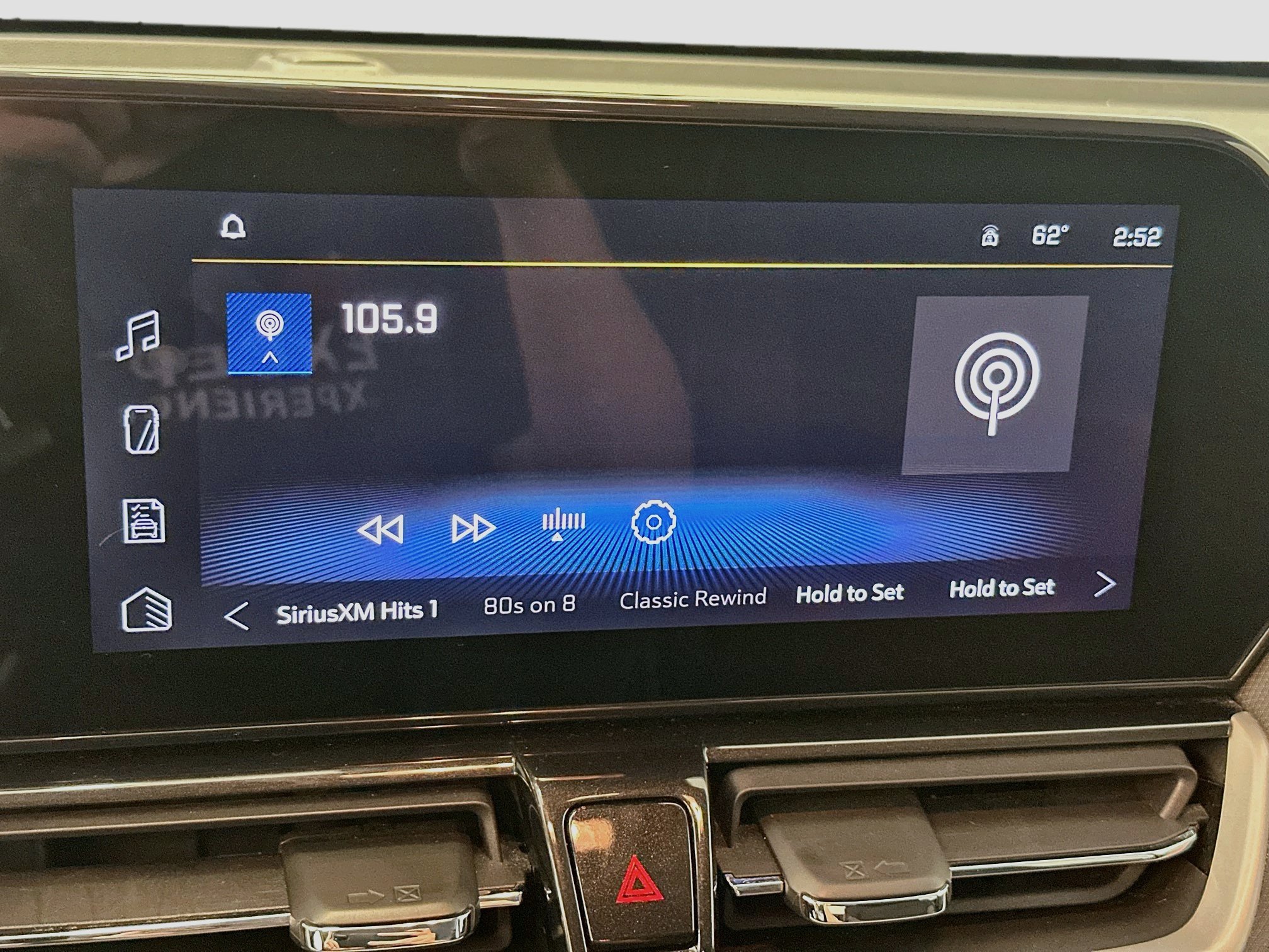 Used 2025 Chevrolet TrailBlazer LT AWD/4WD image 21