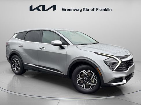 Used 2024 Kia Sportage LX image 1