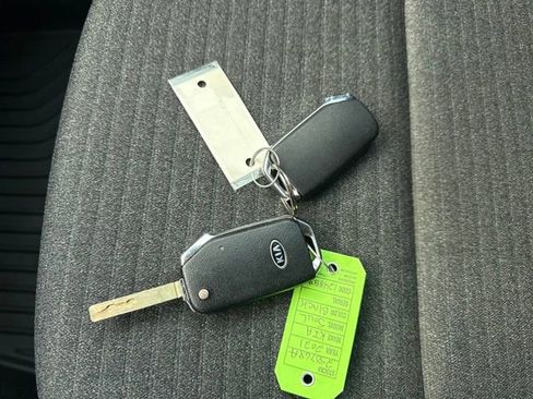 Used 2021 Kia Soul S image 30