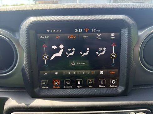 Used 2021 Jeep Gladiator Sport AWD/4WD image 14