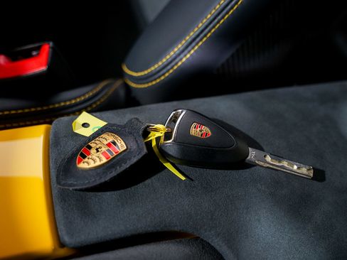 Used 2008 Porsche 911 GT2 image 19