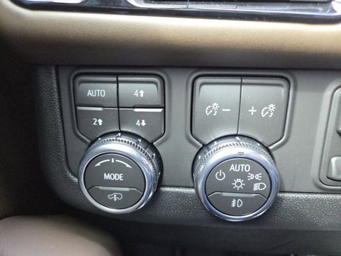 New 2026 GMC Yukon XL Denali Ultimate image 6