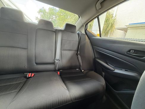 Used 2025 Nissan Altima 2.5 SV FWD image 37