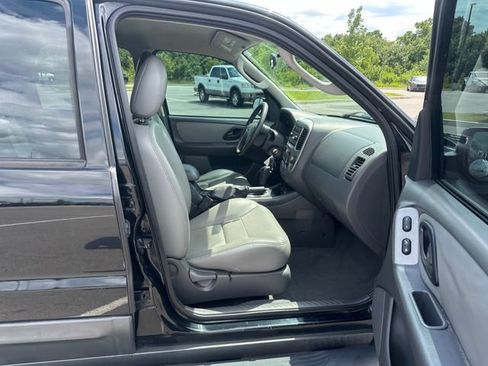Used 2005 Ford Escape XLT AWD/4WD image 19