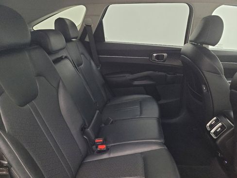 Used 2023 Kia Sorento S w/ Panoramic Sunroof Package FWD image 19