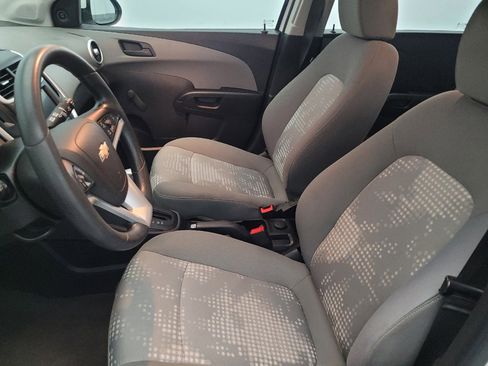 Used 2020 Chevrolet Sonic LT image 17