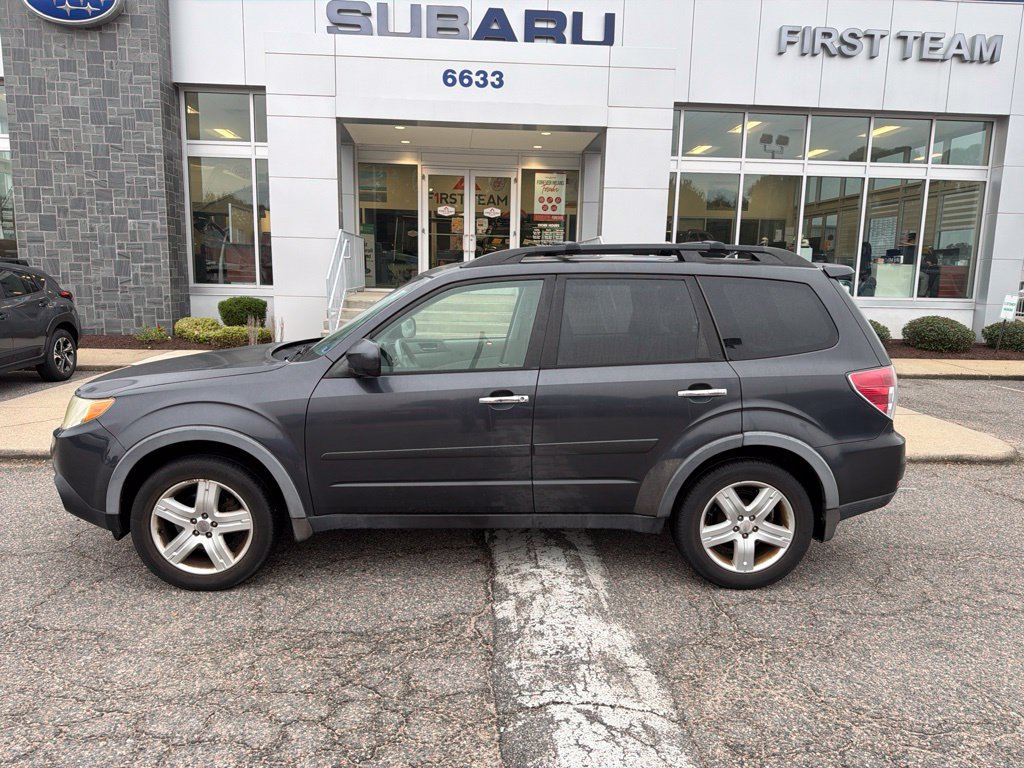 Used 2010 Subaru Forester 2.5X Limited AWD/4WD image 2