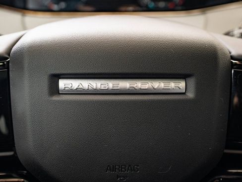 Used 2026 Land Rover Range Rover Evoque Dynamic SE image 27