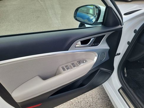 Certified 2023 Genesis G70 2.0T w/ Sport Prestige Package RWD image 23