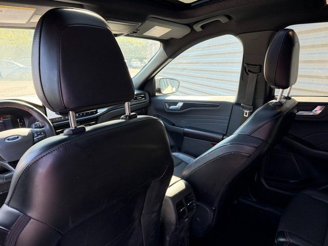 Used 2024 Ford Escape ST-Line w/ Tech Pack #1 AWD/4WD image 17