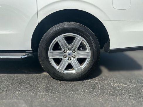 Used 2021 Ford Expedition Max XLT image 19