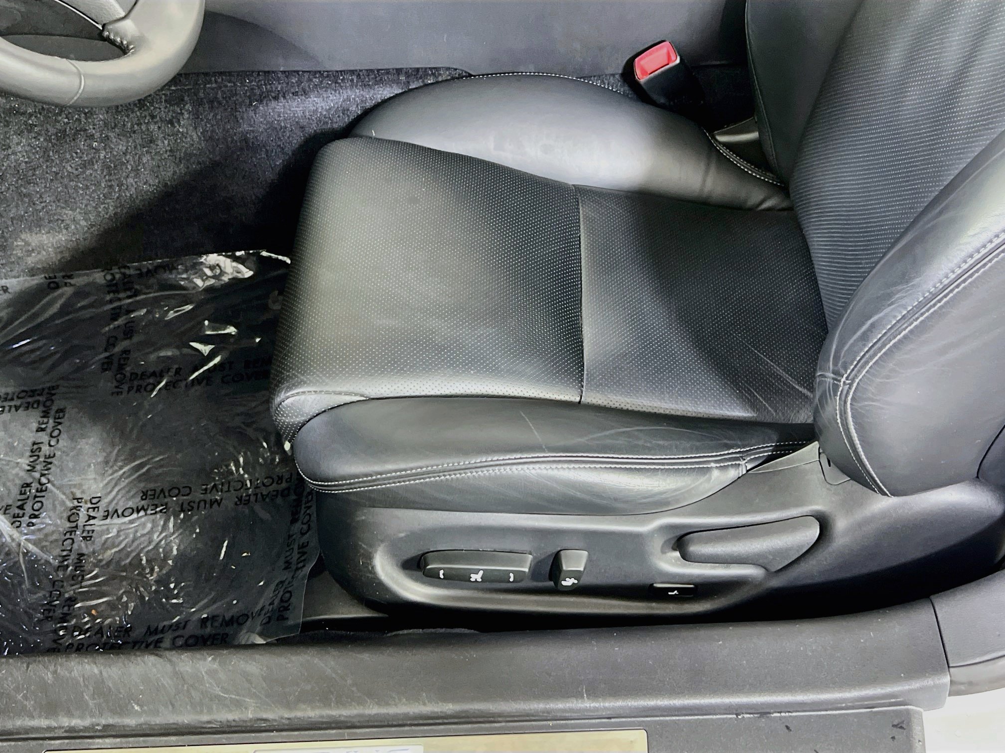 Used 2010 Lexus IS 250C w/ Luxury Pkg RWD image 19