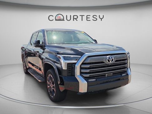 Used 2023 Toyota Tundra Limited AWD/4WD image 3