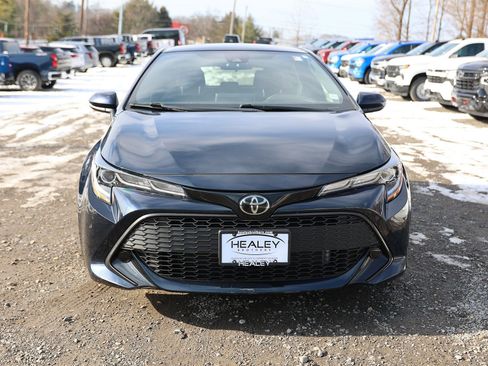 Used 2020 Toyota Corolla Hatchback image 2