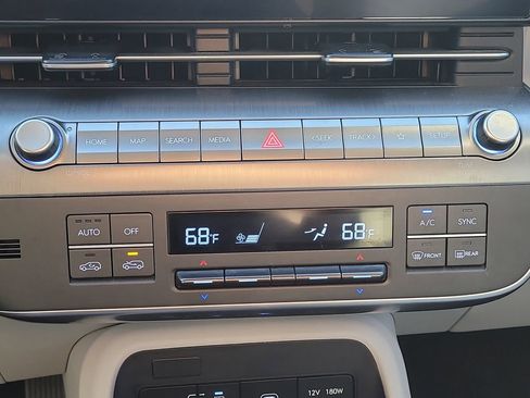 Used 2024 Hyundai Kona SEL image 21