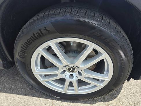 Certified 2026 Mercedes-Benz GLC 300 4MATIC image 9