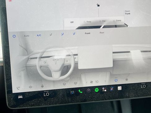Used 2025 Tesla Model Y Long Range RWD image 16