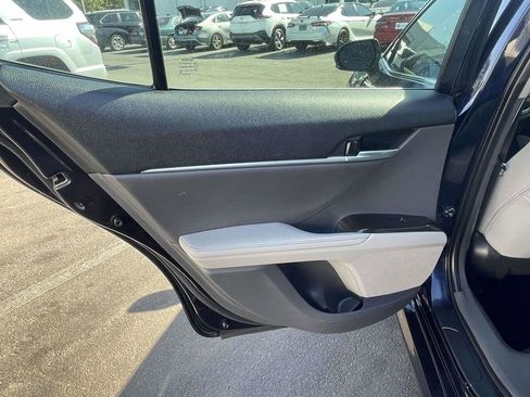Used 2022 Toyota Camry XLE FWD image 16