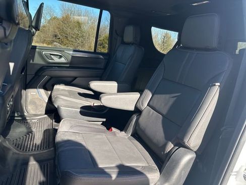 Used 2023 Chevrolet Suburban RST w/ Luxury Package image 27