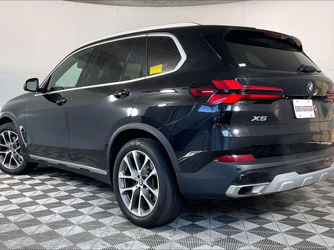 Certified 2024 BMW X5 xDrive40i w/ Premium Package image 4