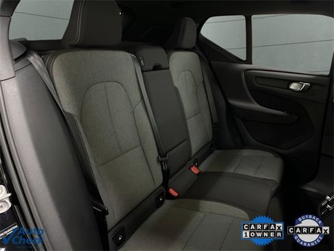 Used 2025 Volvo XC40 B5 Core image 71