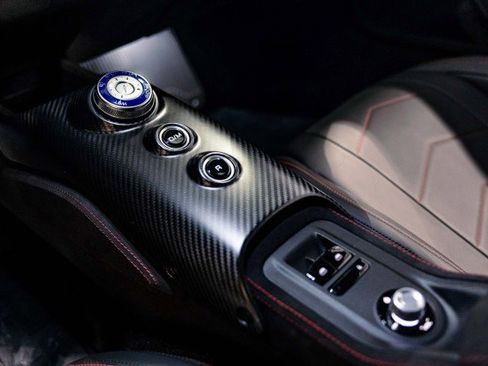 Used 2022 Maserati MC20 Coupe image 19