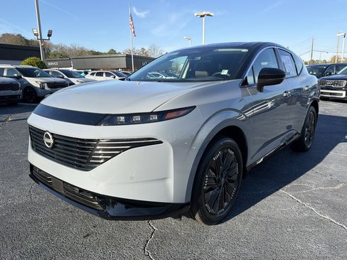 Used 2025 Nissan Murano Platinum w/ Cargo Package image 3