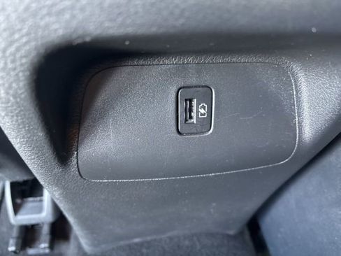 Used 2024 Nissan Sentra SV image 30