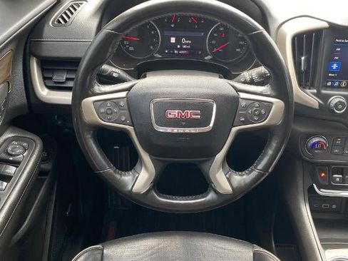 Used 2019 GMC Terrain Denali w/ Advanced Safety Package image 8